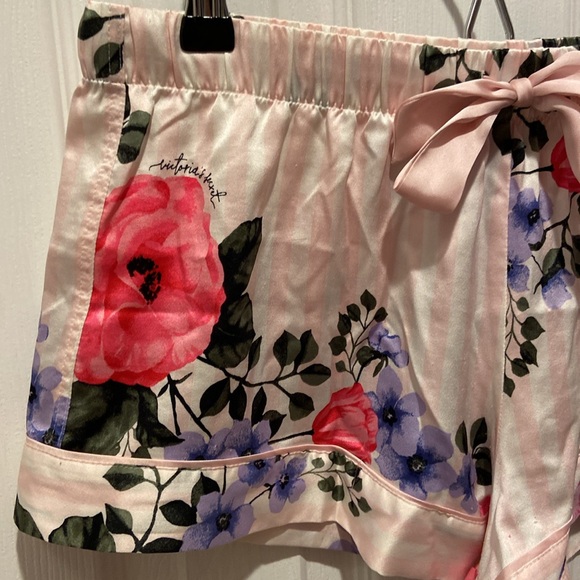 Victoria’s Secret Floral Vine Stripe Satin Sleep Shorts - Picture 2 of 15